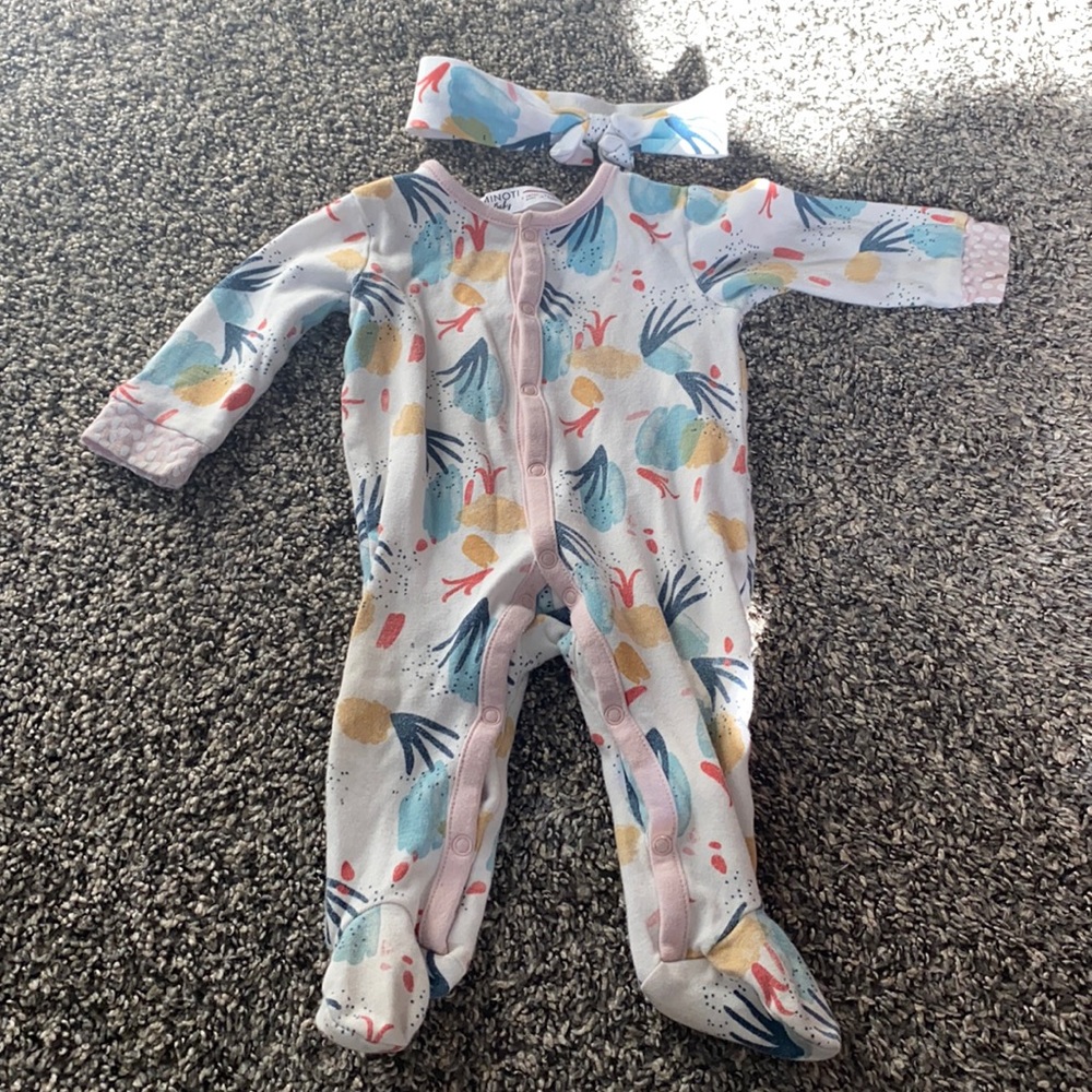 Minoti outfit